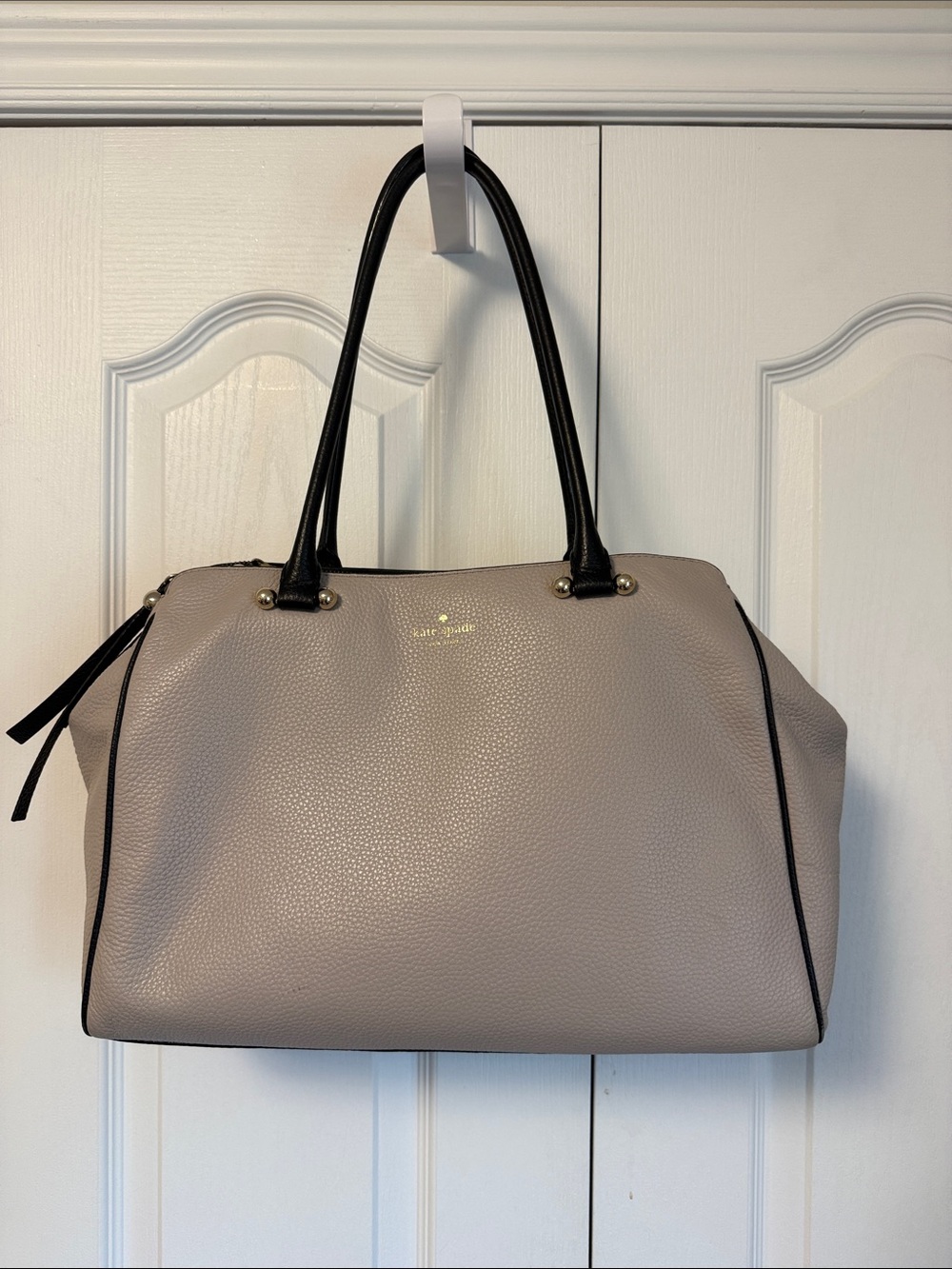 KATE SPADE Pebbled Leather Tote with Black Handles